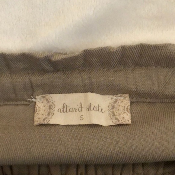 Altar’d State Off The Shoulder Dress - Picture 2 of 2